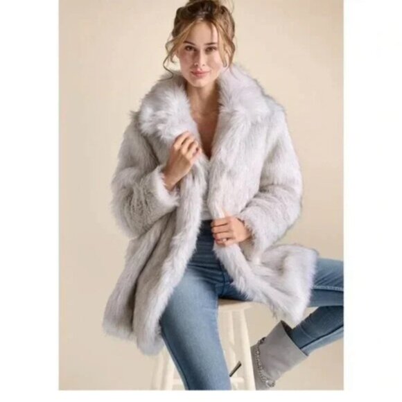 Express Cream Faux Fur Jacket - Picture 11 of 11